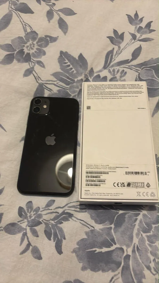 iPhone 11 black sim free 64GB mint condition - Image 2