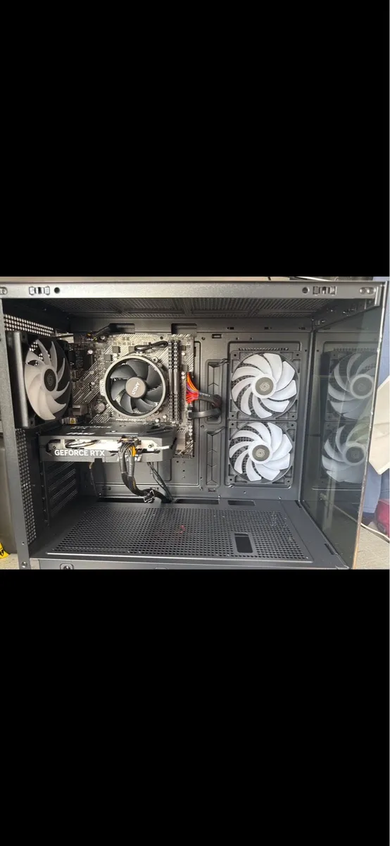 Gaming pc, microphone and Bluetooth keyboard and m - Image 3