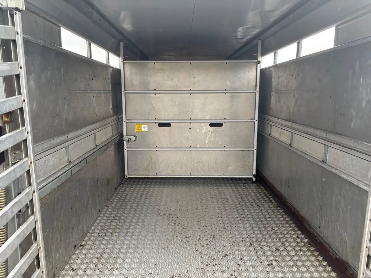 Ifor Williams 14ft cattle trailers - Image 3