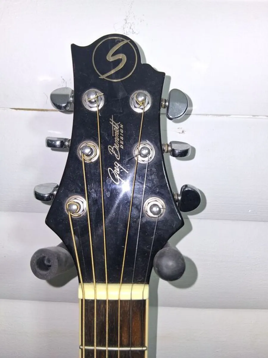 acoustic guitar - Image 2