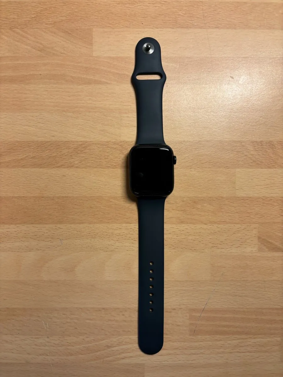 Apple watch series 7 - Image 1