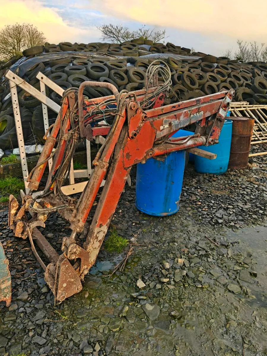 Bomford Loader - Image 1