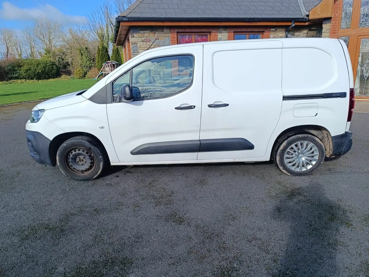 Citroen  2019 NEW MODEL. LOW MILEAGE. - Image 2