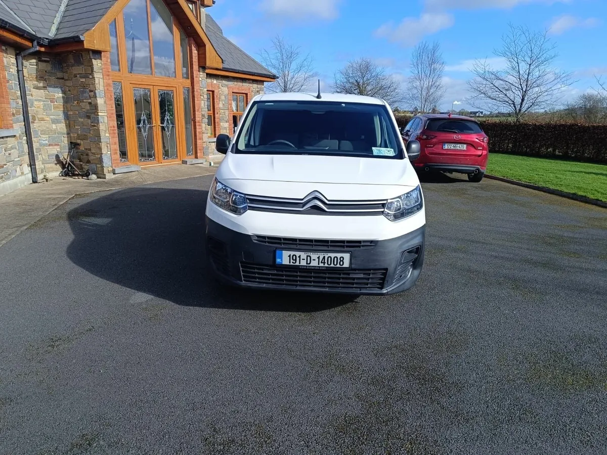 Citroen  2019 NEW MODEL. LOW MILEAGE. - Image 3