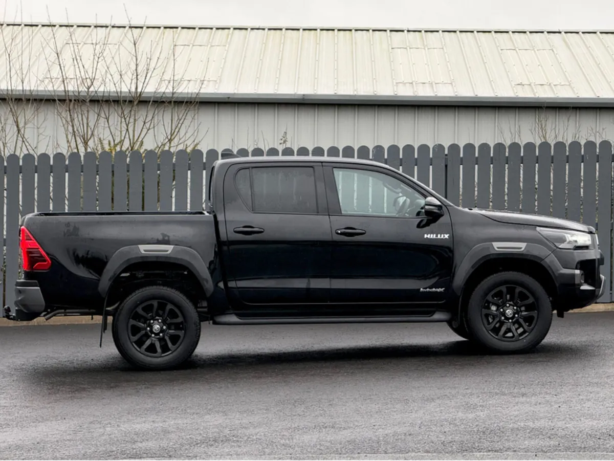 Toyota Hilux 2026 TOYOTA HILUX INVINCIBLE X - Image 4