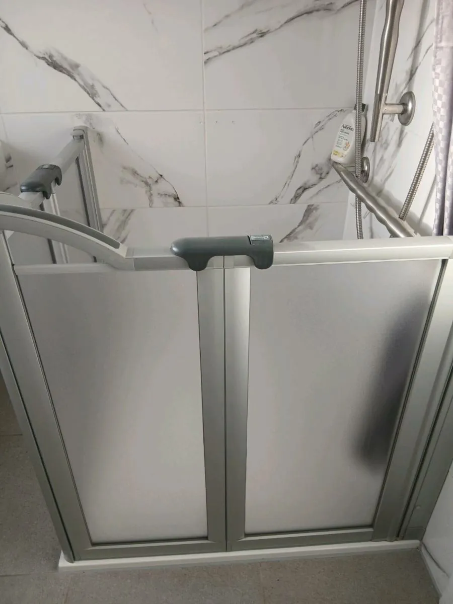 Disabled shower unit - Image 1
