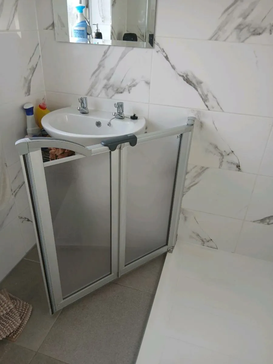 Disabled shower unit - Image 4