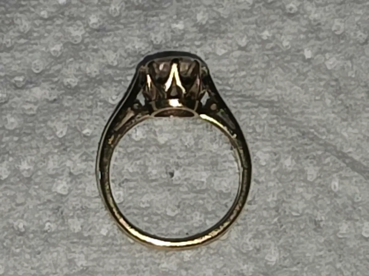 HUGE SOLITAIRE, 9CT Yellow OLD Gold Dress Ring ! - Image 4