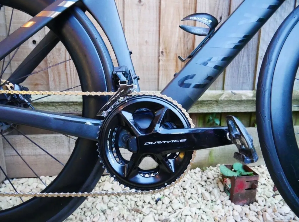 2023 Canyon Aeroad CFR Dura-Ace Di2  Matt Black/Go - Image 2