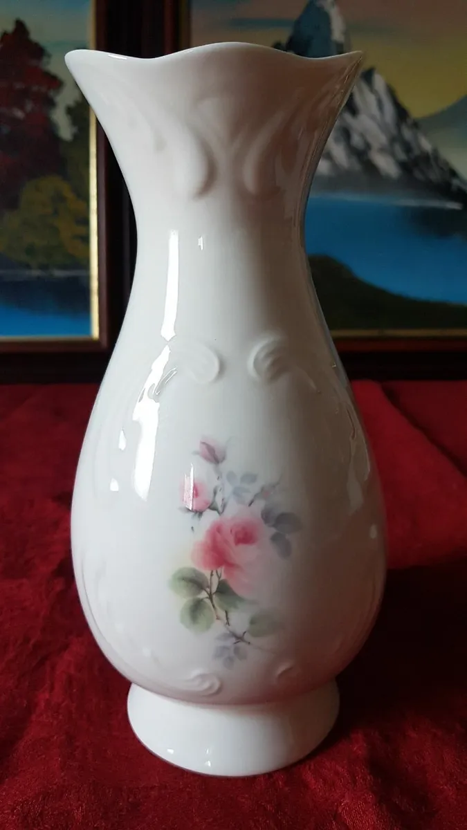 8" Donegal Parian China Rose Vase Made In Ireland - Image 2