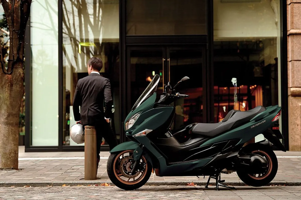 Suzuki Burgman 400 @ Megabikes - Image 4