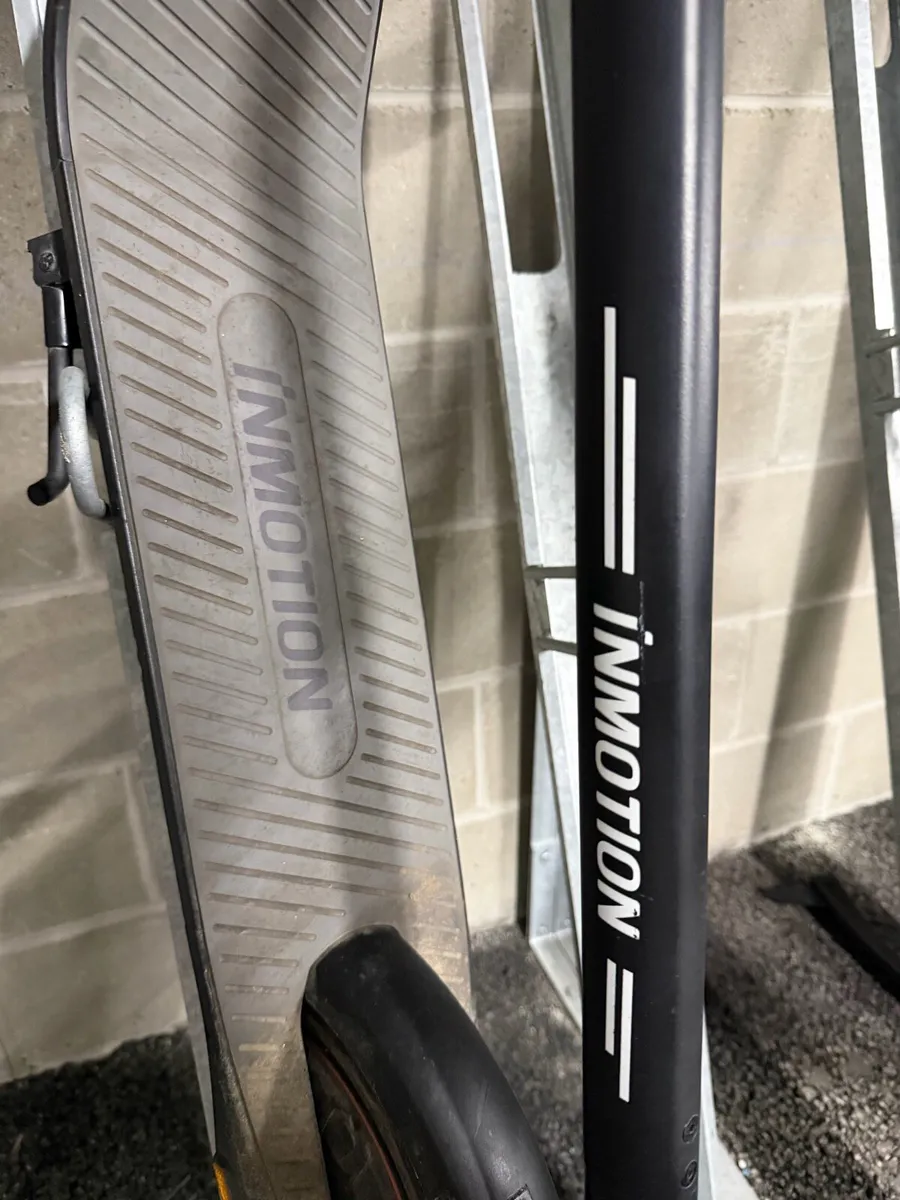 Inmotion Electric Scooter - Good battery - Image 1