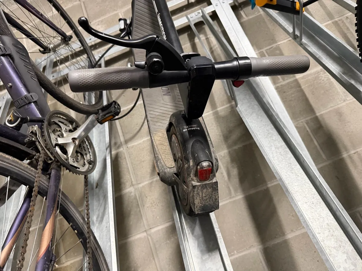 Inmotion Electric Scooter - Good battery - Image 2