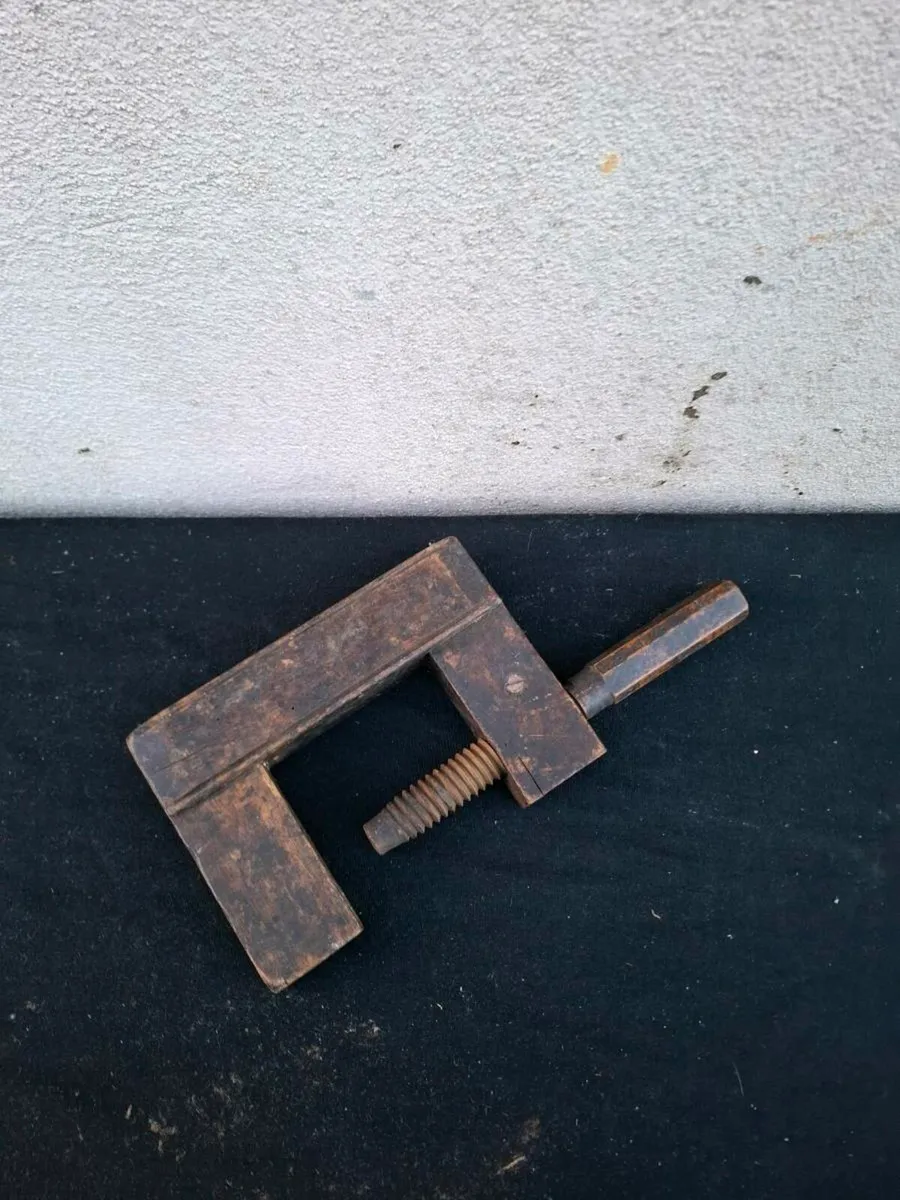 Vintage tool wood clamp - Image 2