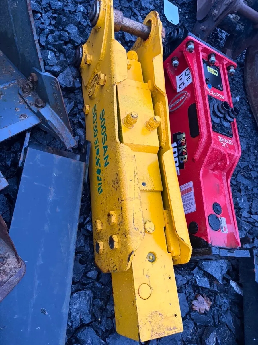 Soosan sb30 rock breaker