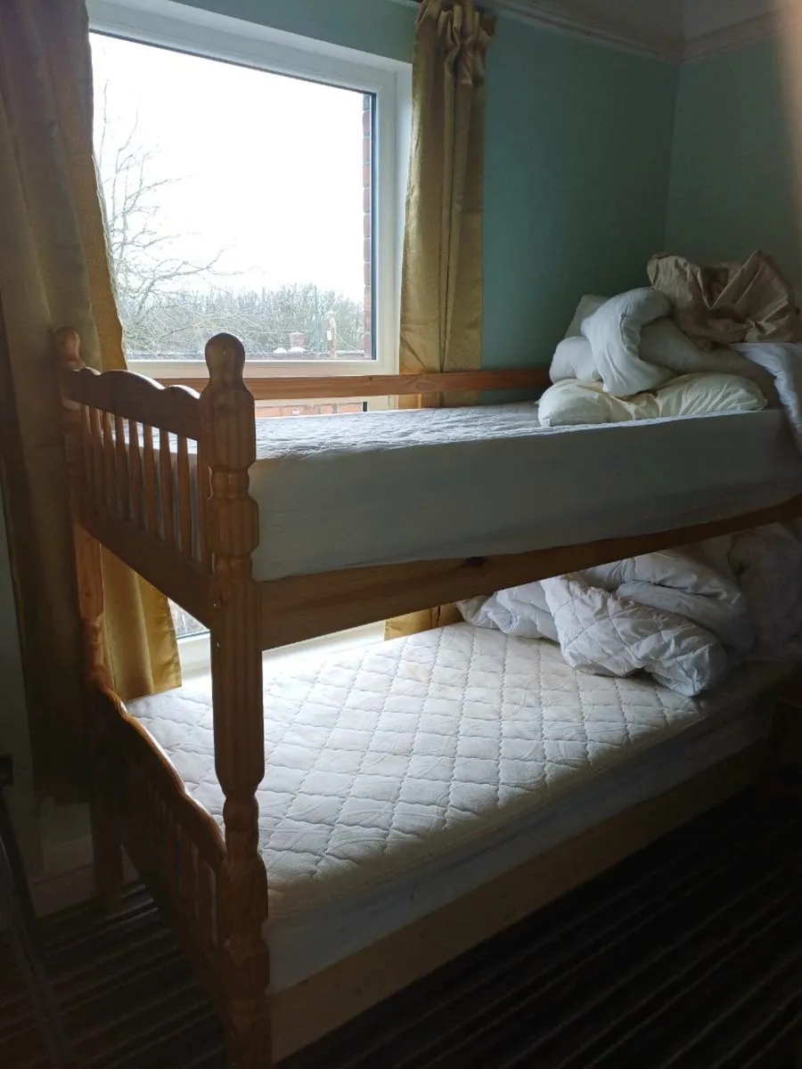 Wooden bunkbed And meta lbunk bed - Image 2