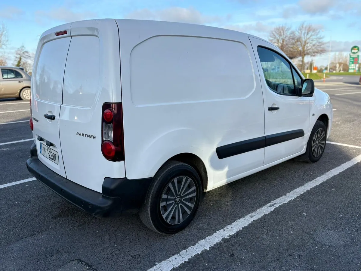 2017 Peugeot Partner 3 seater. - Image 2