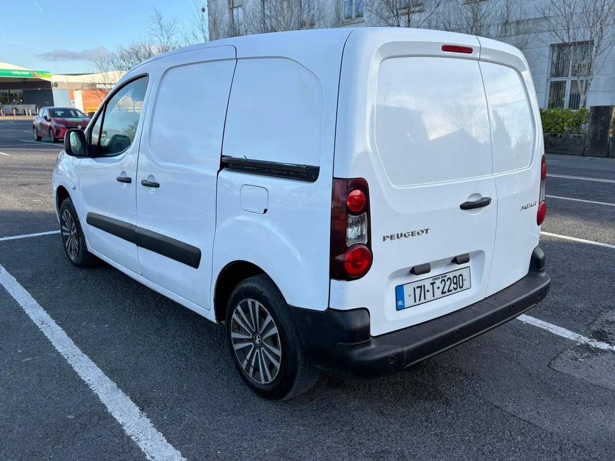 2017 Peugeot Partner 3 seater. - Image 4