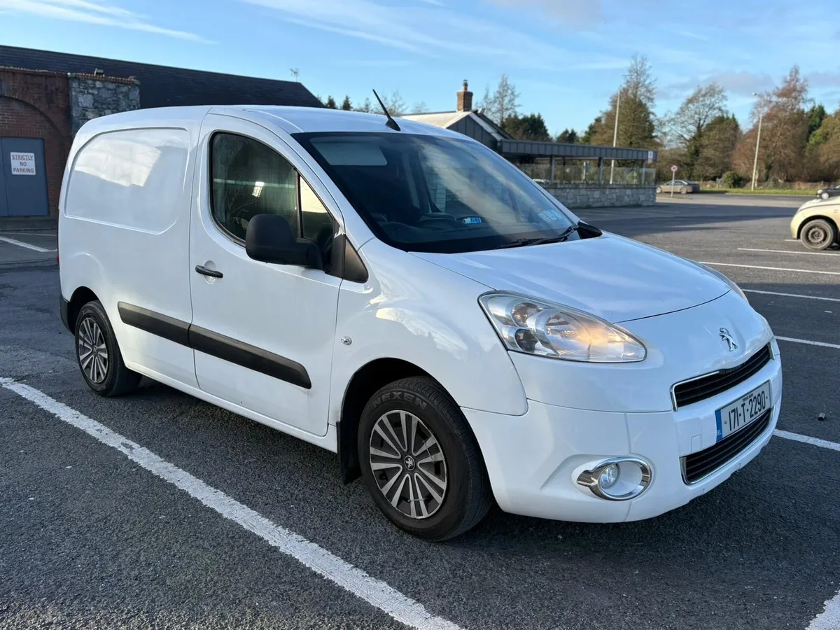 2017 Peugeot Partner 3 seater. - Image 1