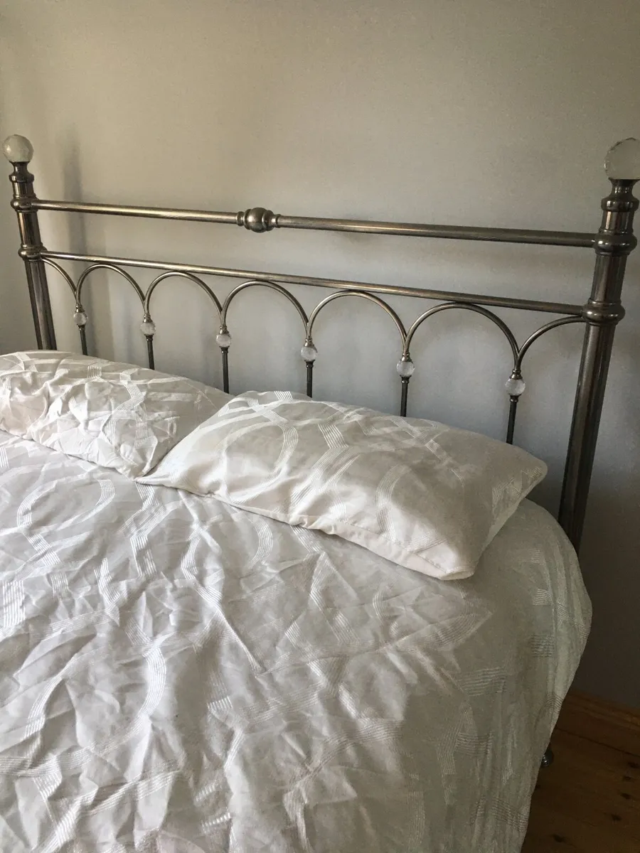 Bed frame - Image 3