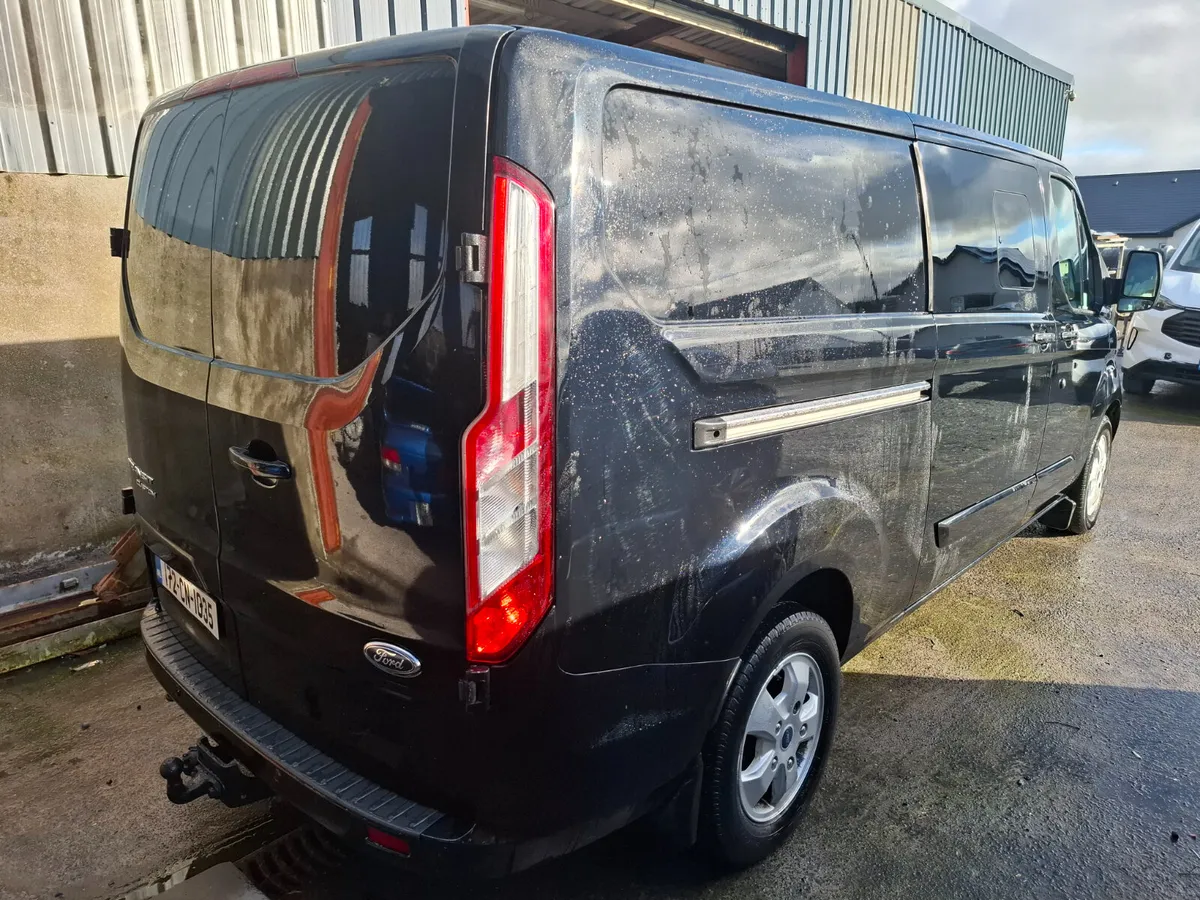 Ford Custom Crewcab  VERY LOW KLM - Image 4