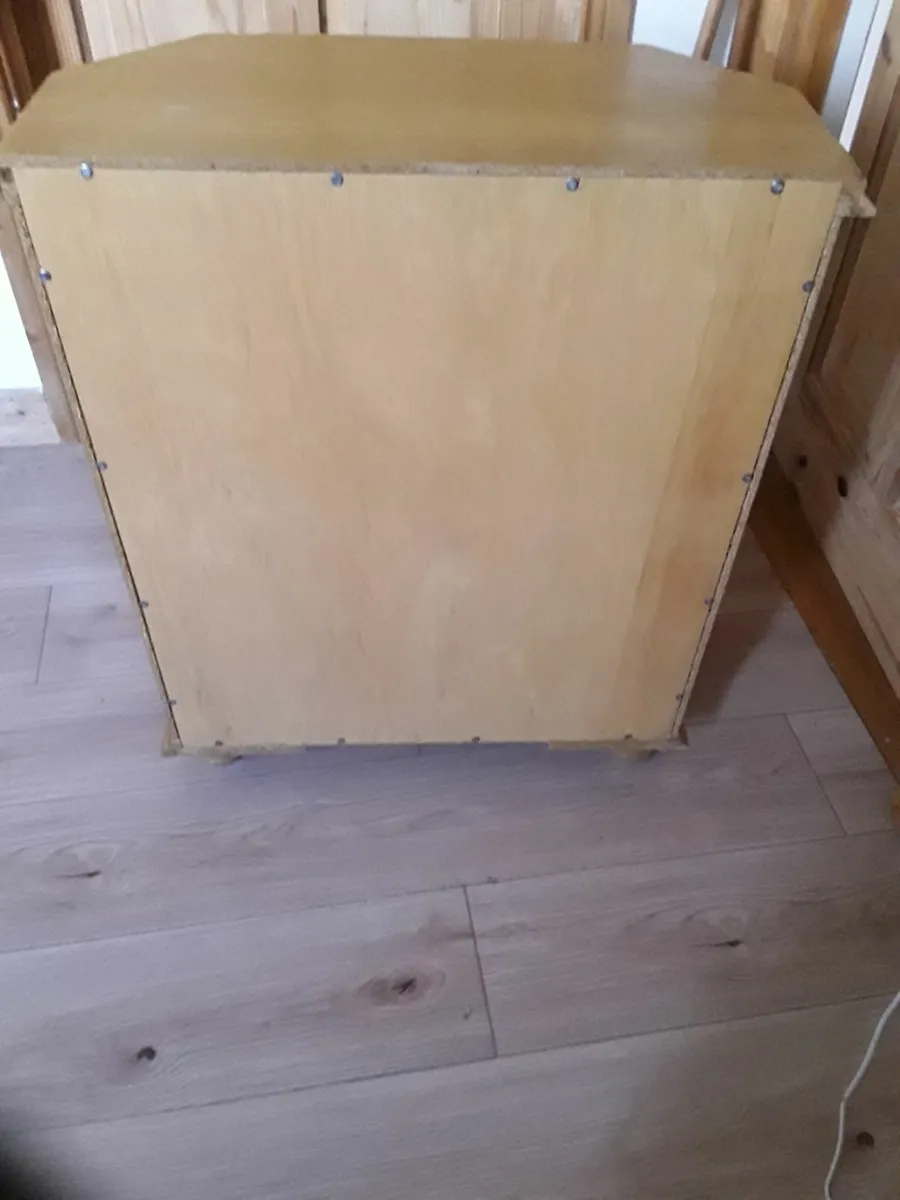 Solid wooden unit good condition plenty of storage - Image 2