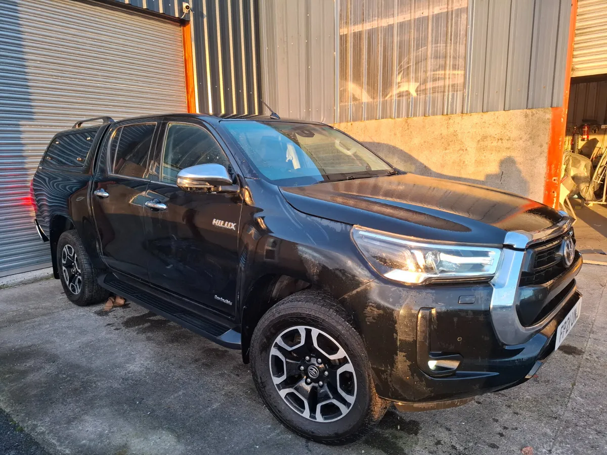 Toyota Hilux 2021 2.8td Auto - Image 3