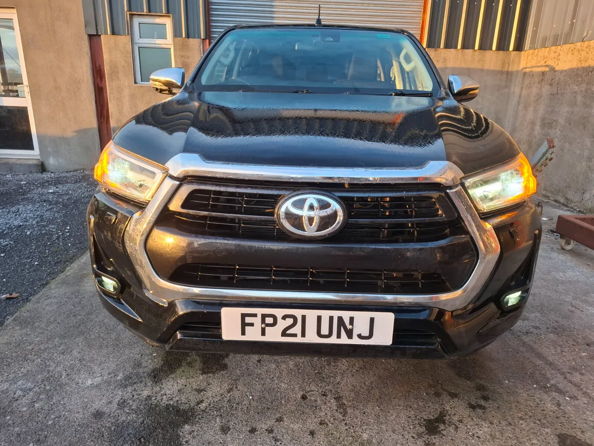 Toyota Hilux 2021 2.8td Auto - Image 4