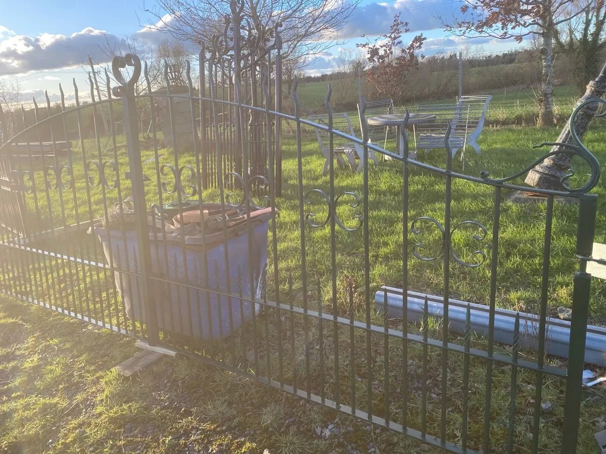 14’ entrance gates - Image 3