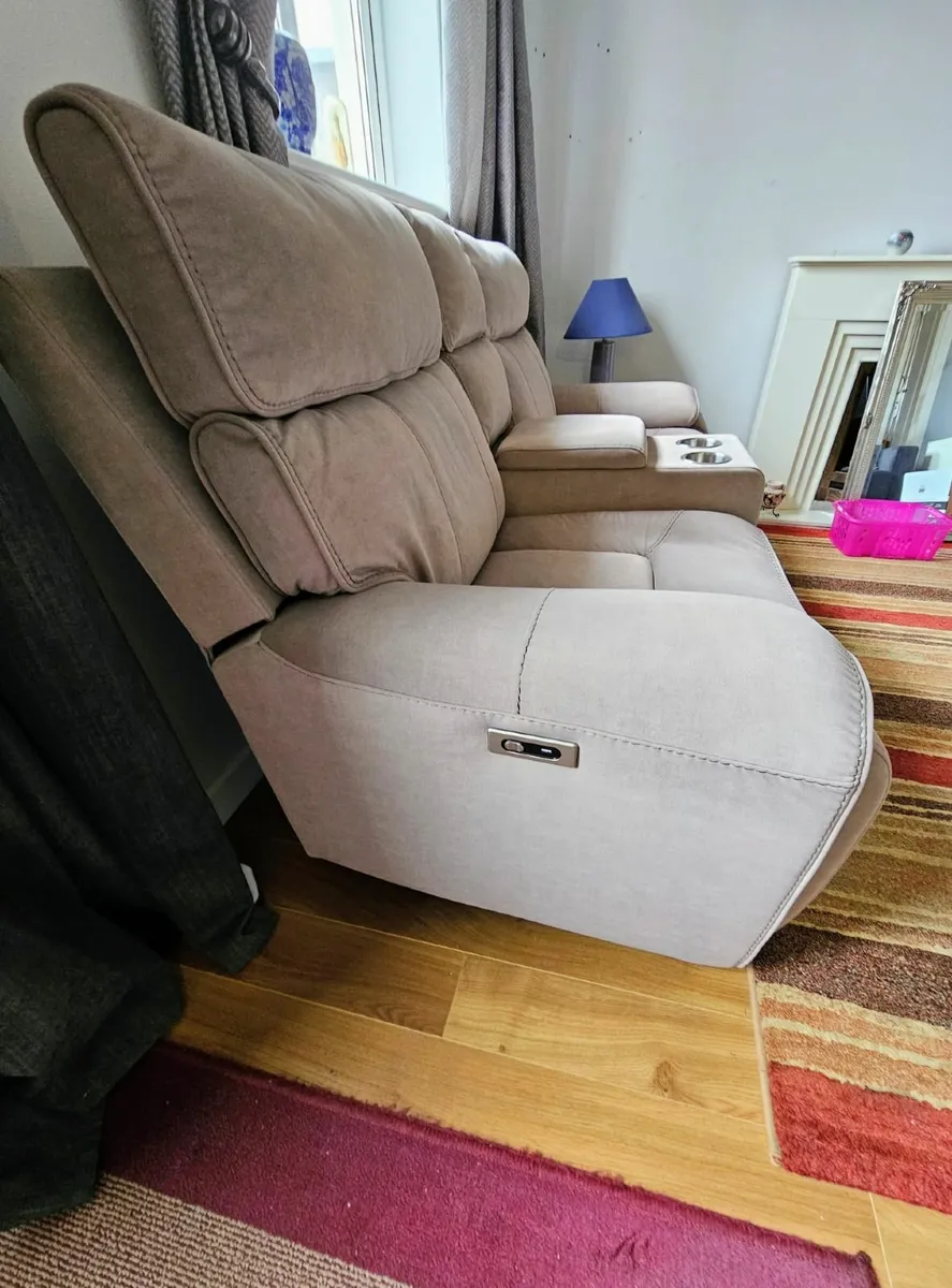 Electric Recliner Two Seater Couch - Image 3
