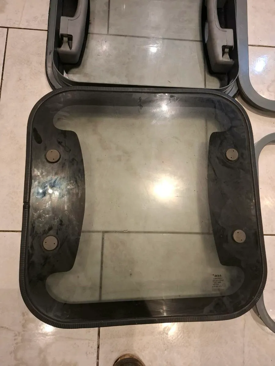 Push up sky light for sale .. - Image 1