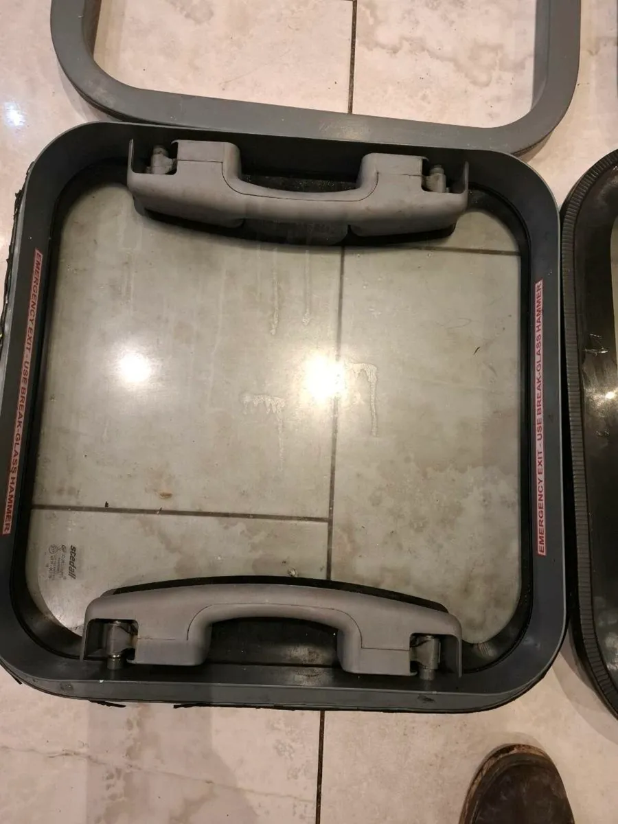 Push up sky light for sale .. - Image 2