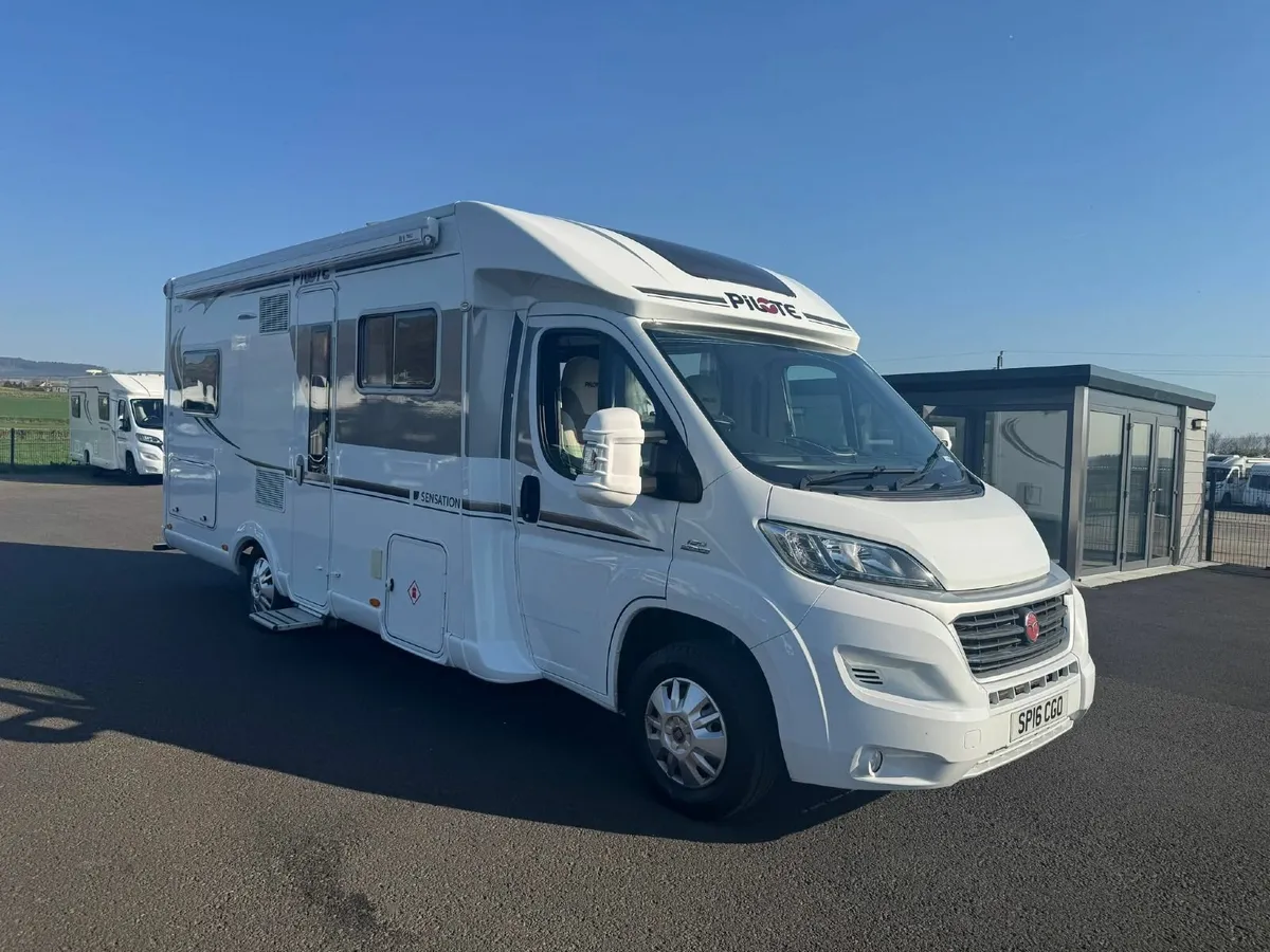 2016 PILOTE SENSATION P710 4 BERTH MOTORHOME - Image 2