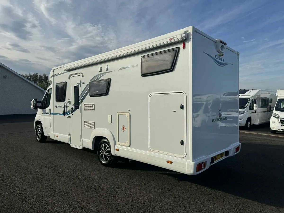 2019 COMPASS AVANT GARDE 194 4 BERTH MOTORHOME - Image 2