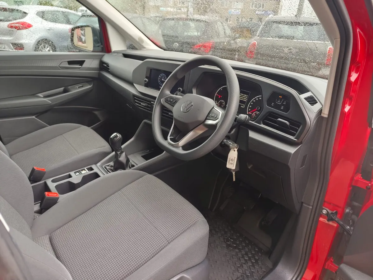 Vw Caddy 2022 Like New 15.600 e Vat In New Cvrt !! - Image 3