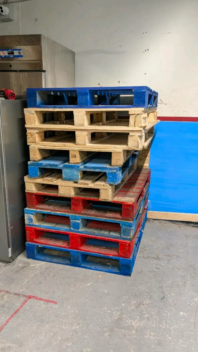 Free Pallets