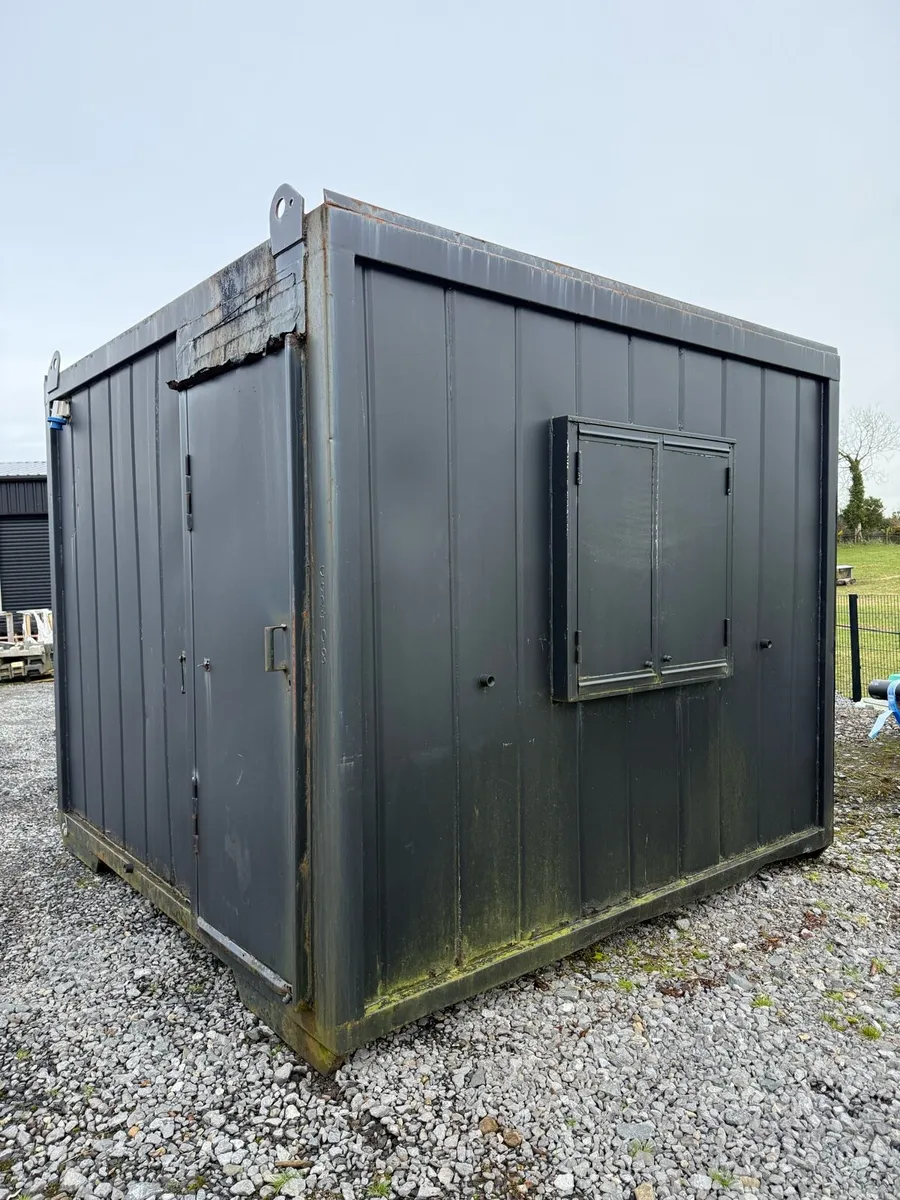 Site hut/container - Image 2