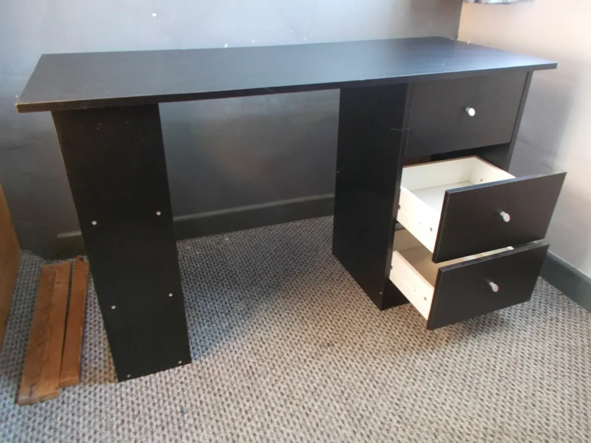 Computer Desk / Table - Image 2