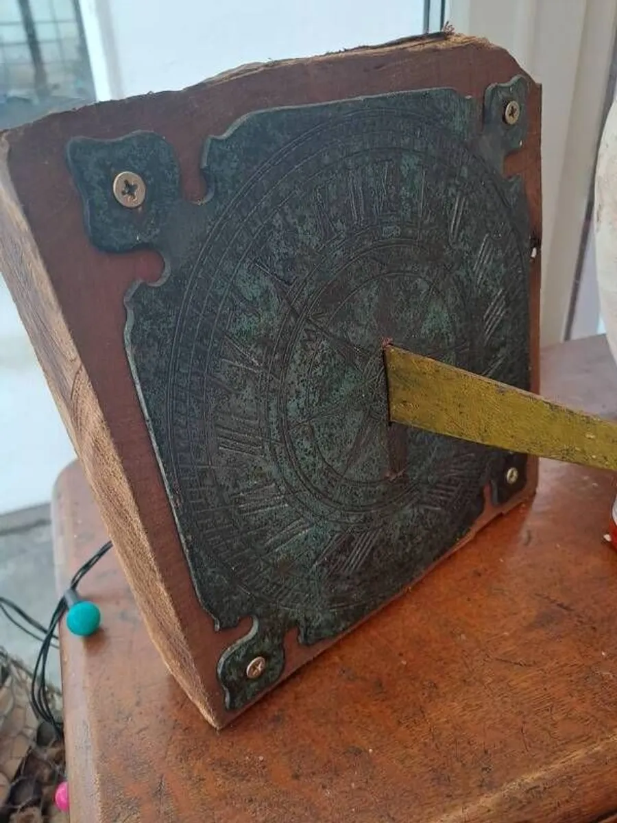 antique solar cadran from 1729 ship - Image 1