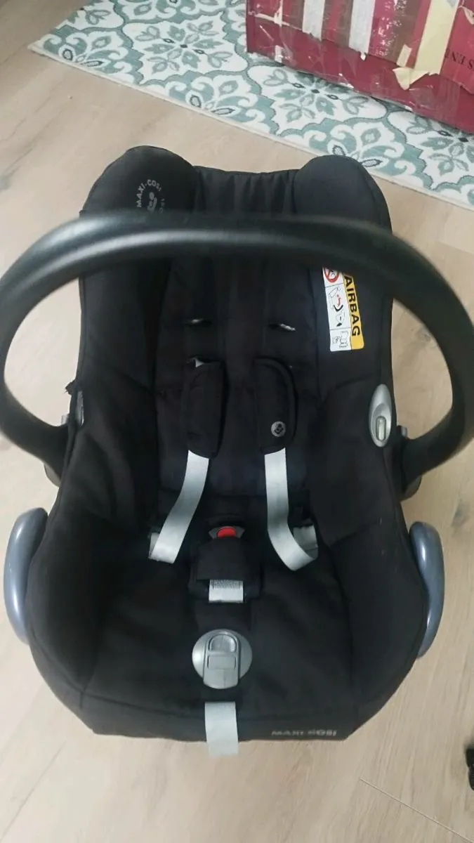 MaxiCosy Cabriofix - Image 1