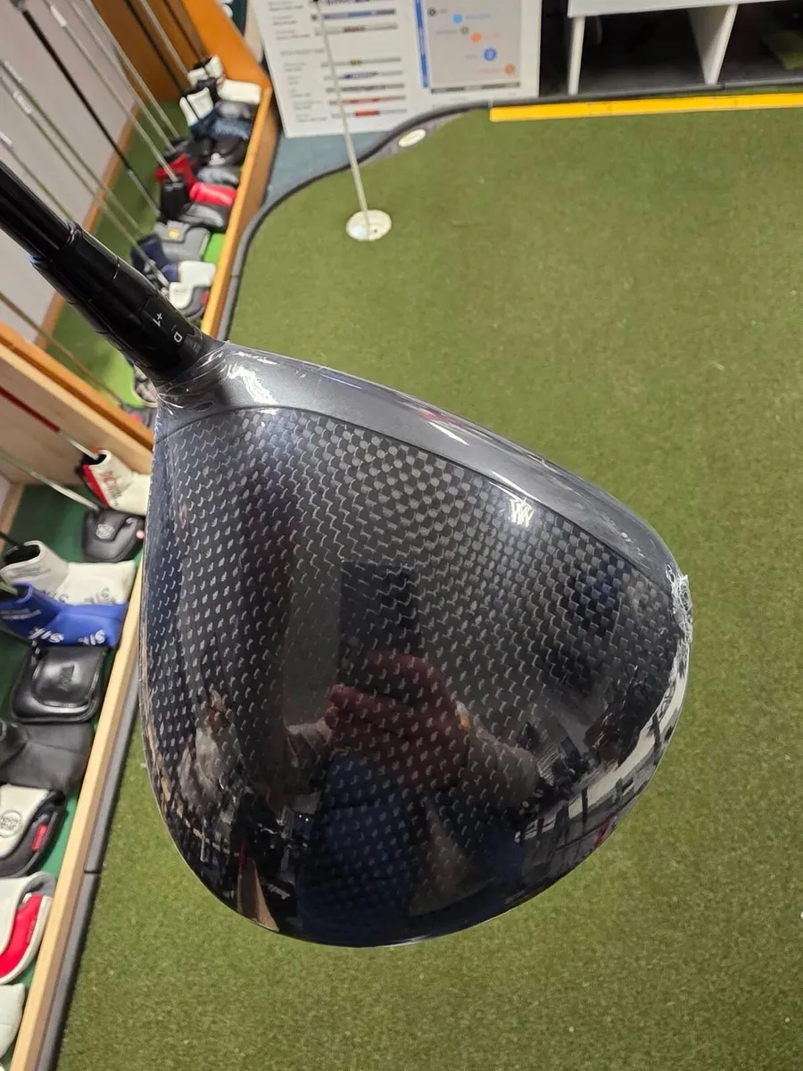 Brand New Callaway Quantum Triple Diamond Driver - Image 3