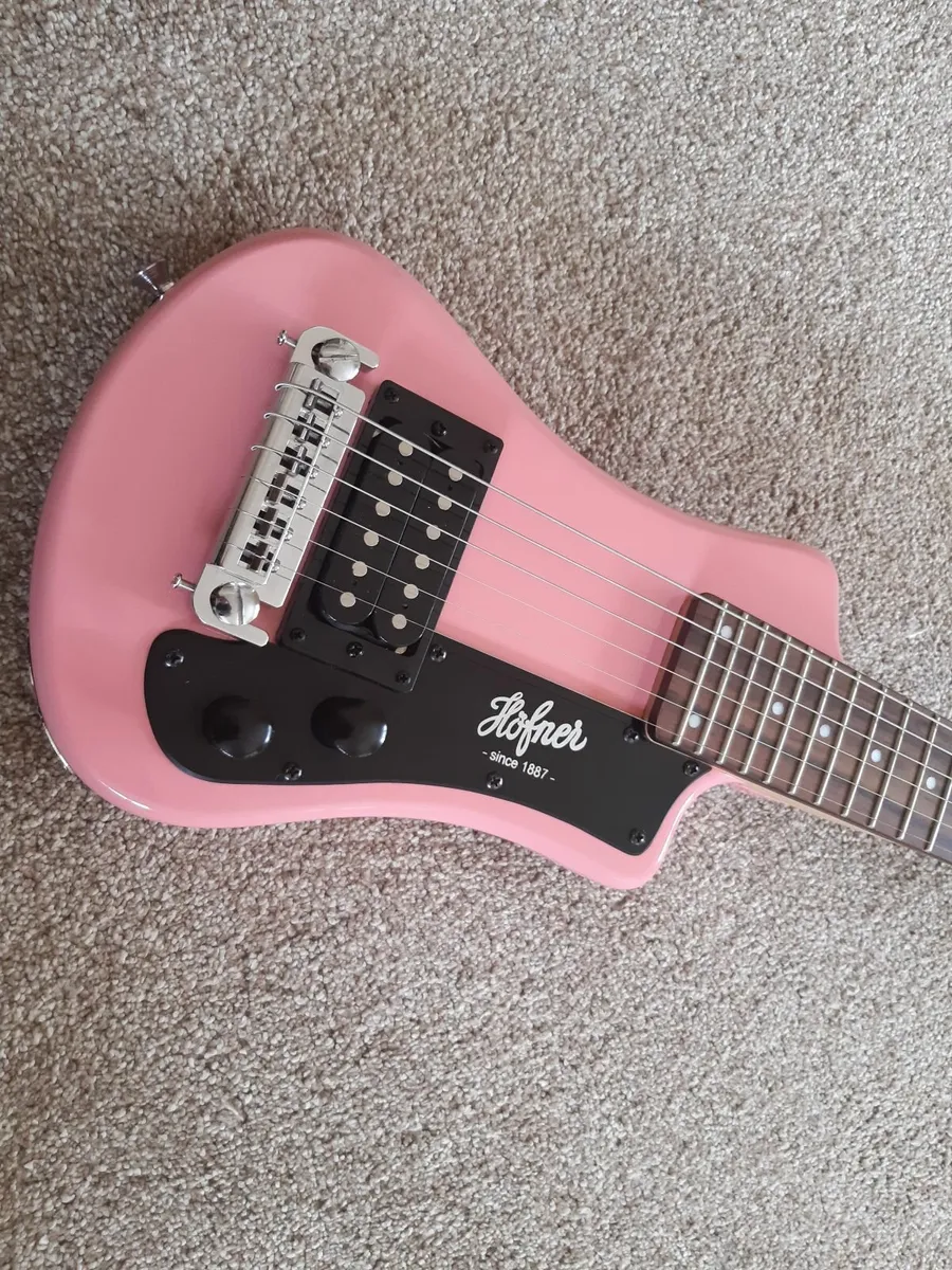 Hofner Shorty Travel Electric Guitar Pink - Image 4