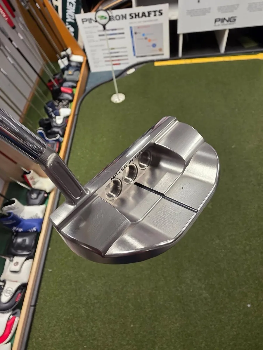 Scotty Cameron Super Select Fastback 1.5 Putter - Image 3