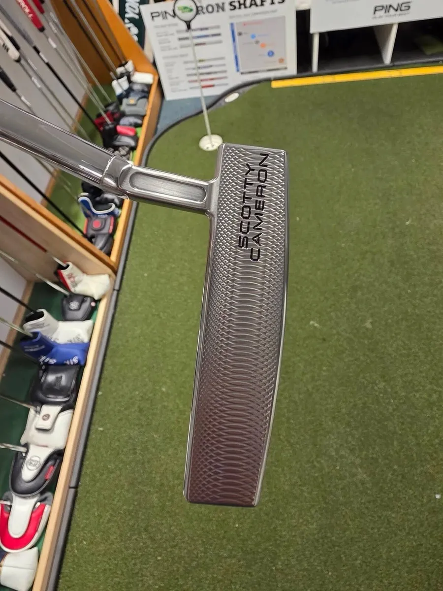 Scotty Cameron Super Select Fastback 1.5 Putter - Image 4