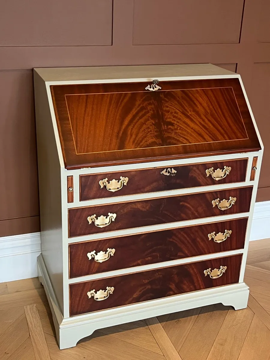 Small bureau - Image 1