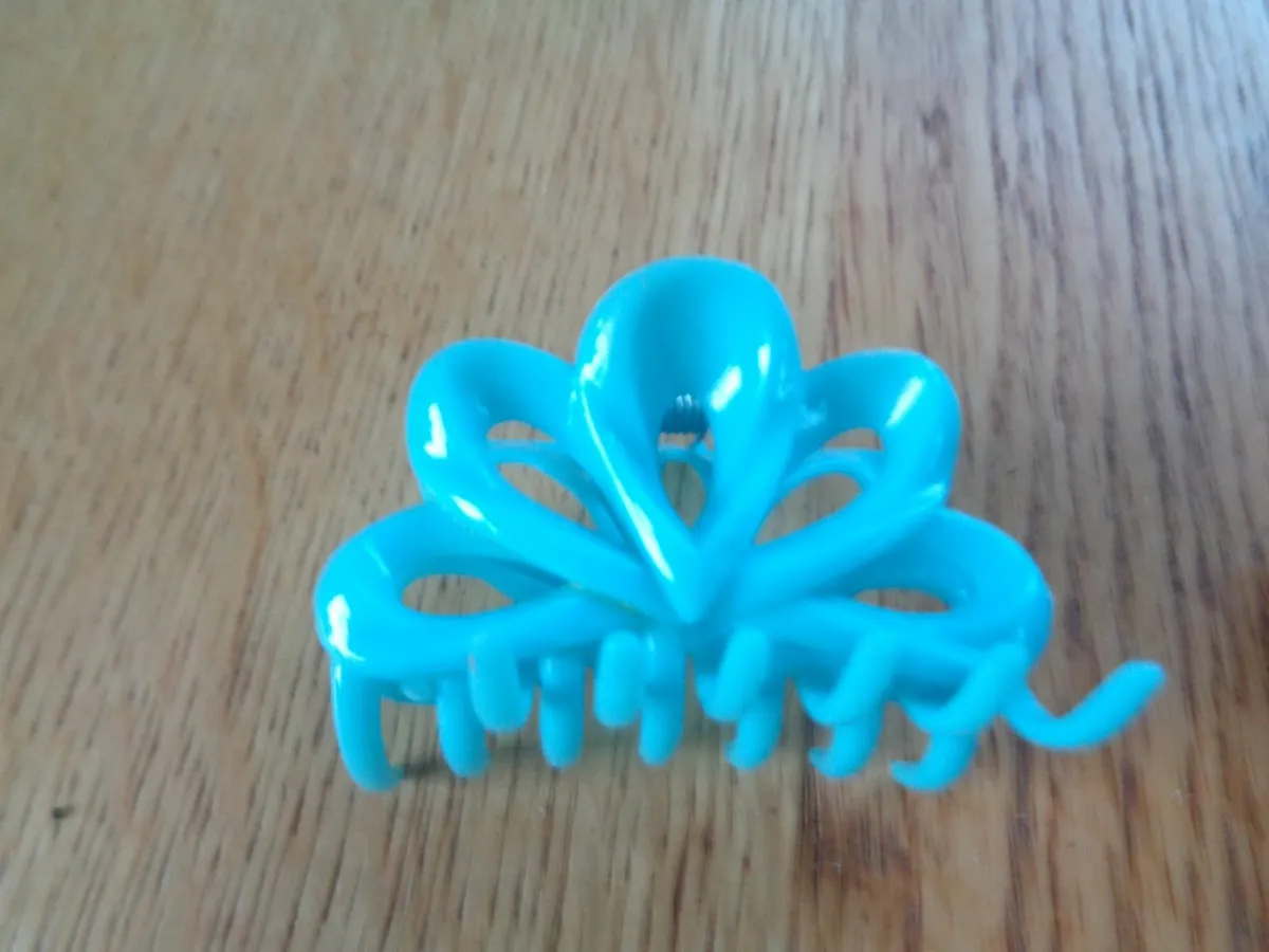 Hair Claw Clips x 5 for Sale - Image 4