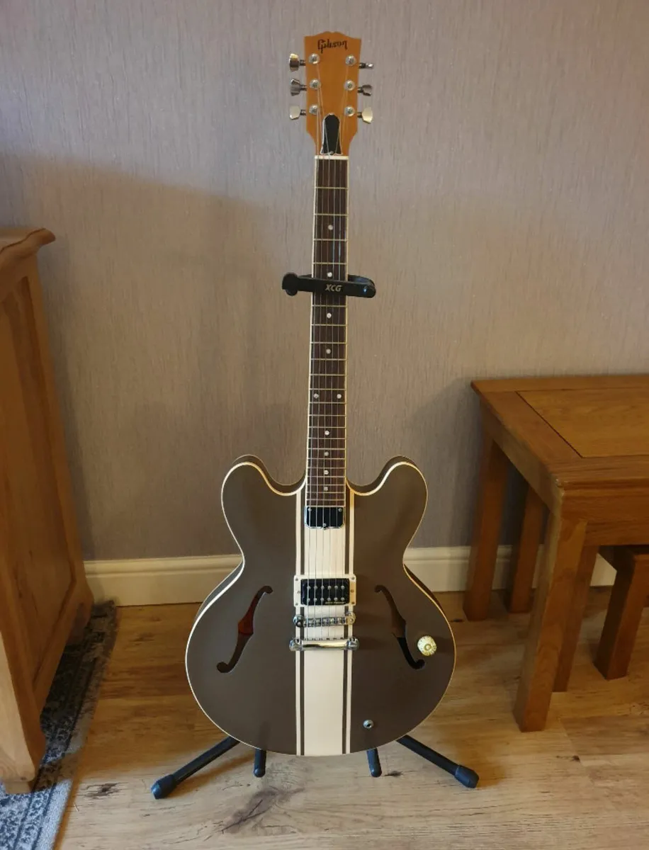 Gibson ES-333 Tom Delonge Signature Series - Image 1