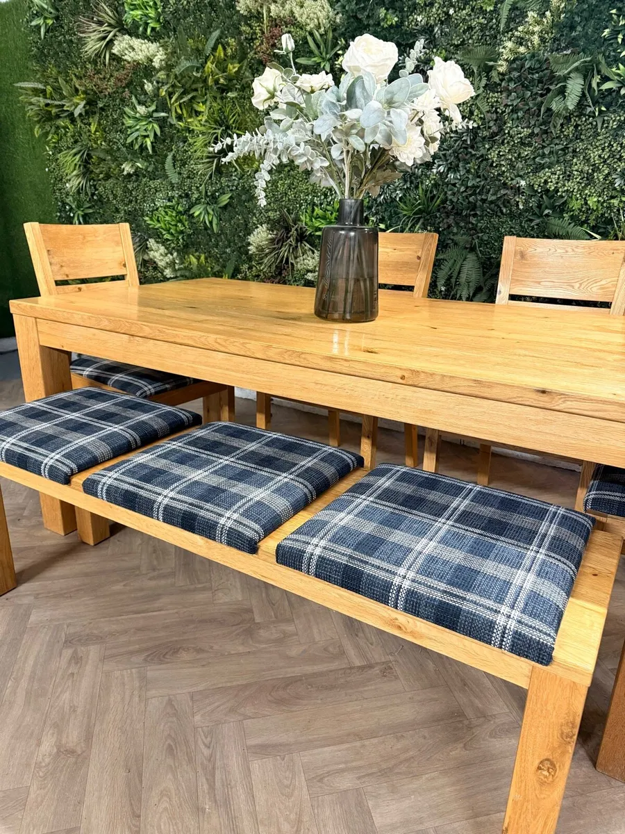 Solid oak kitchen table, 4 chairs & bench - Image 3