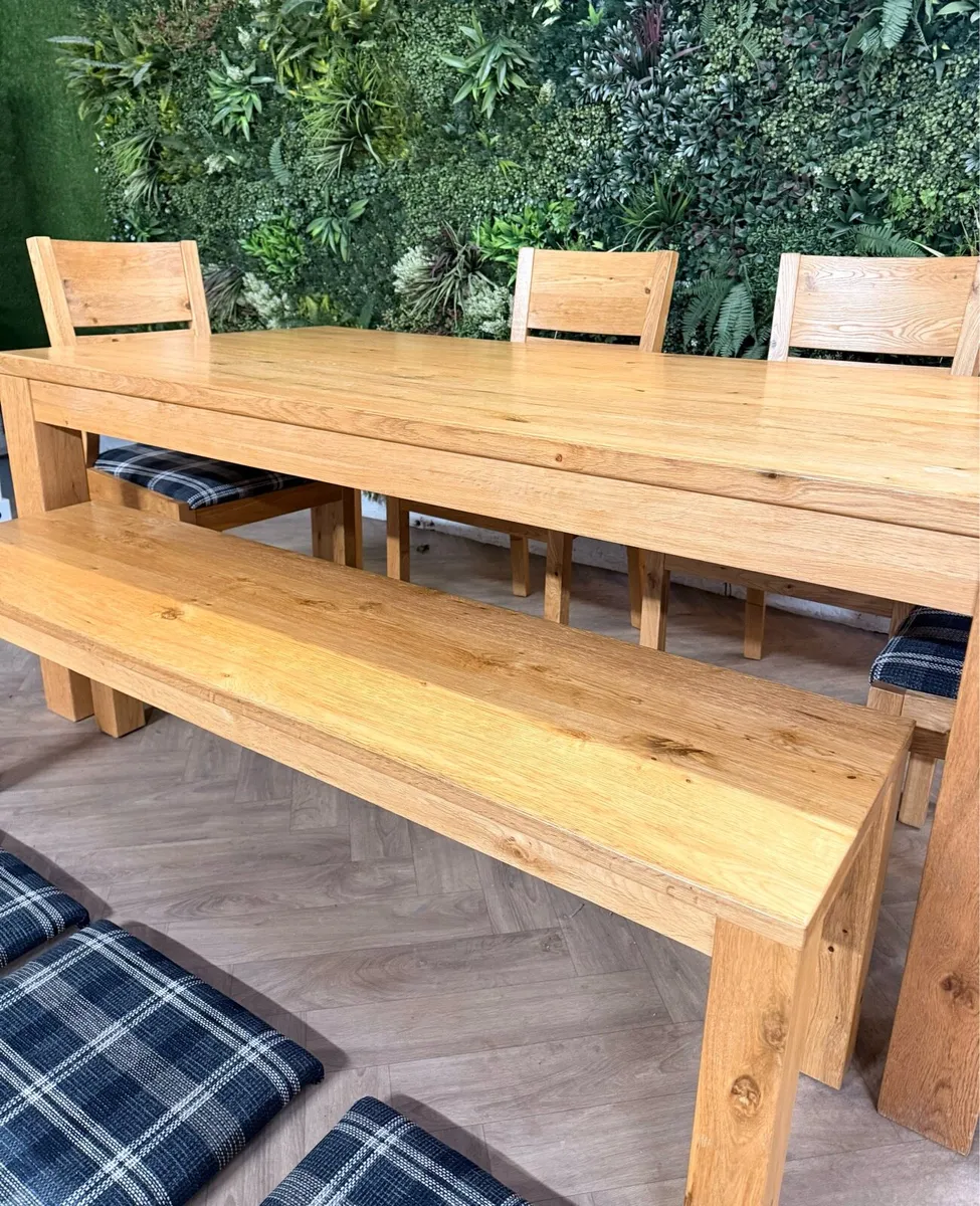 Solid oak kitchen table, 4 chairs & bench - Image 4