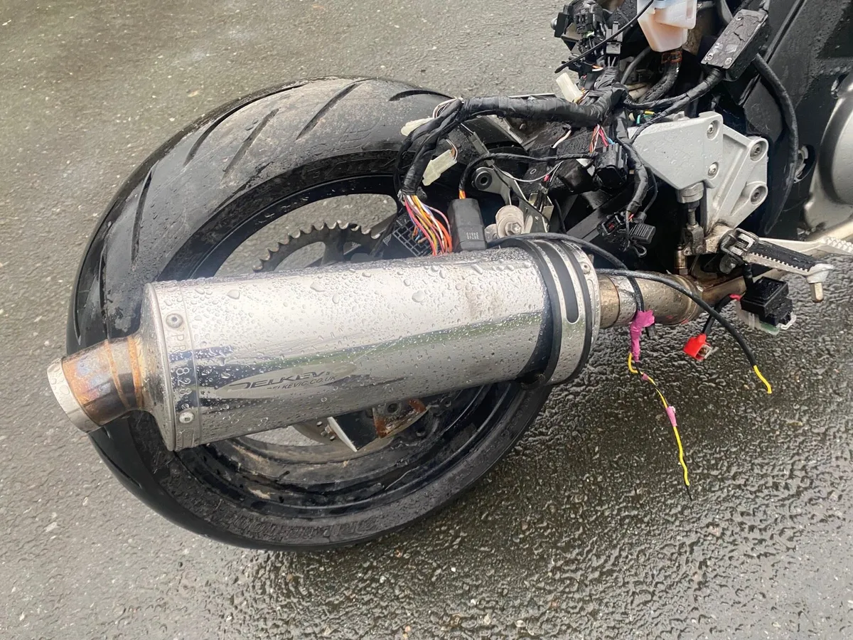2012 sv 650 injection for breaking - Image 4